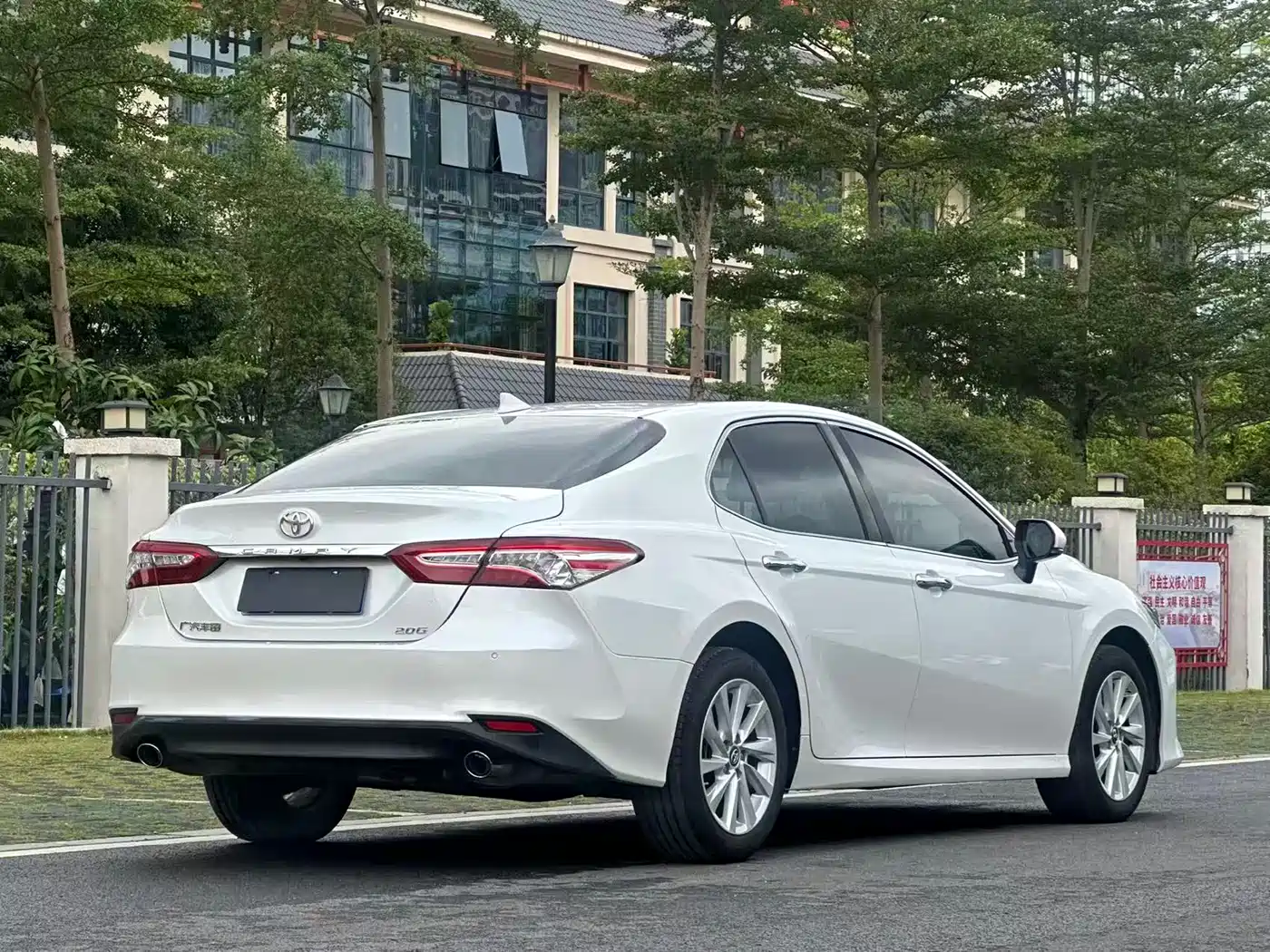 Toyota Camry 2021 2.0G Luxury Edition фото 5