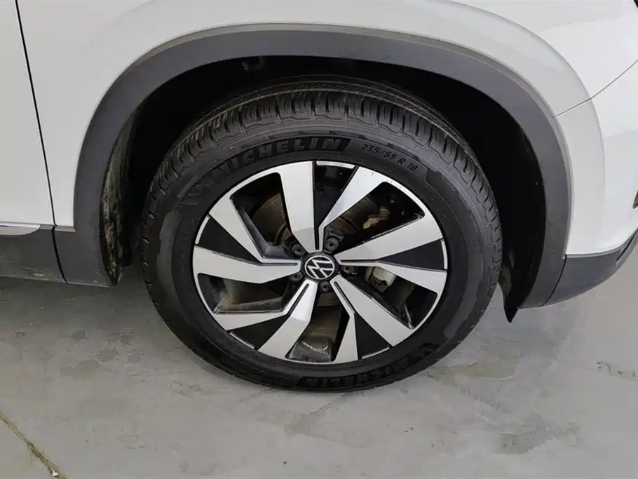 Volkswagen Tayron 2022 280TSI 2WD Luxury Smart Connect Edition фото 6