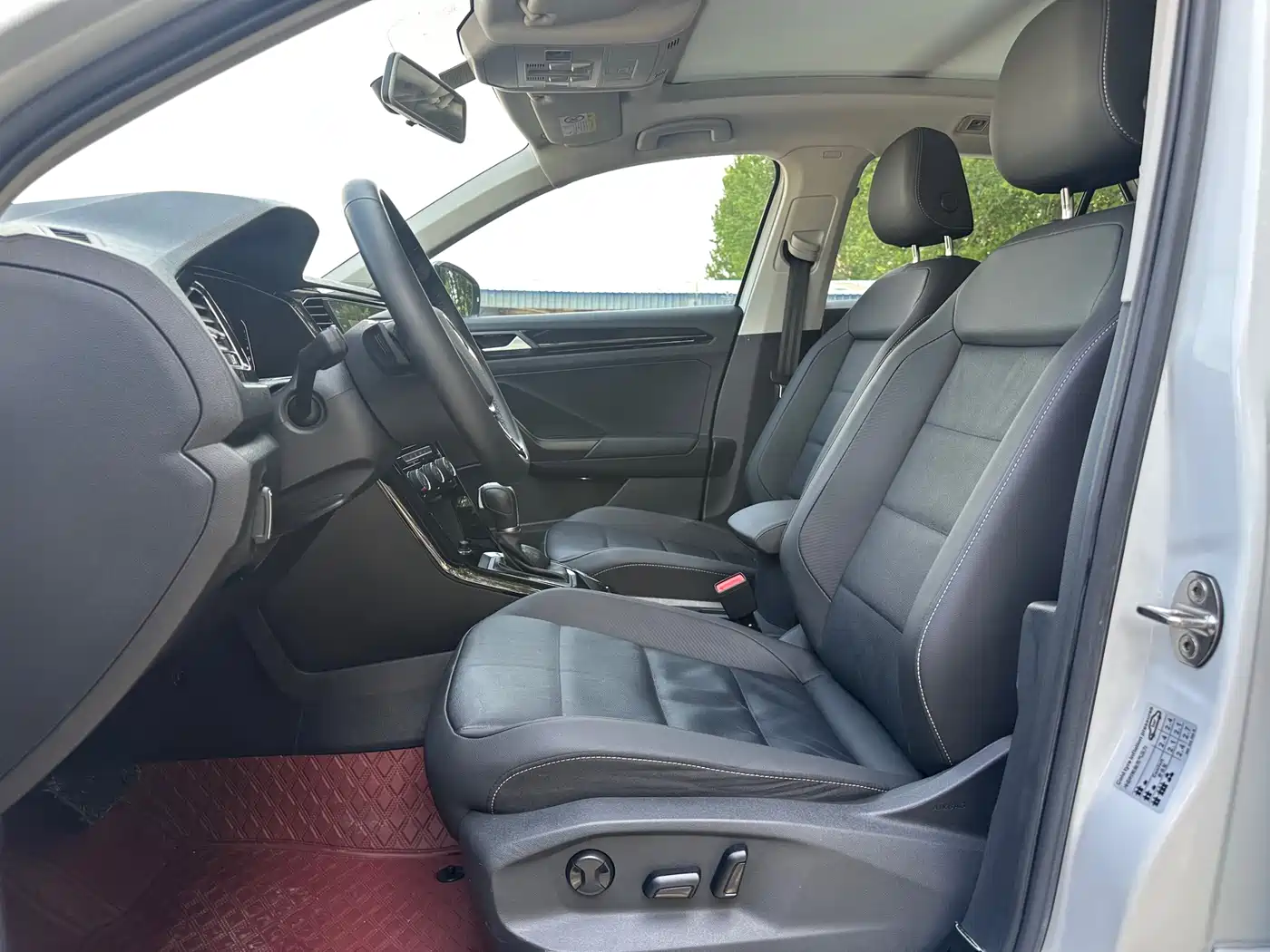 Volkswagen T-ROC 2022 280TSI DSG 2WD Comfort PLUS фото 13