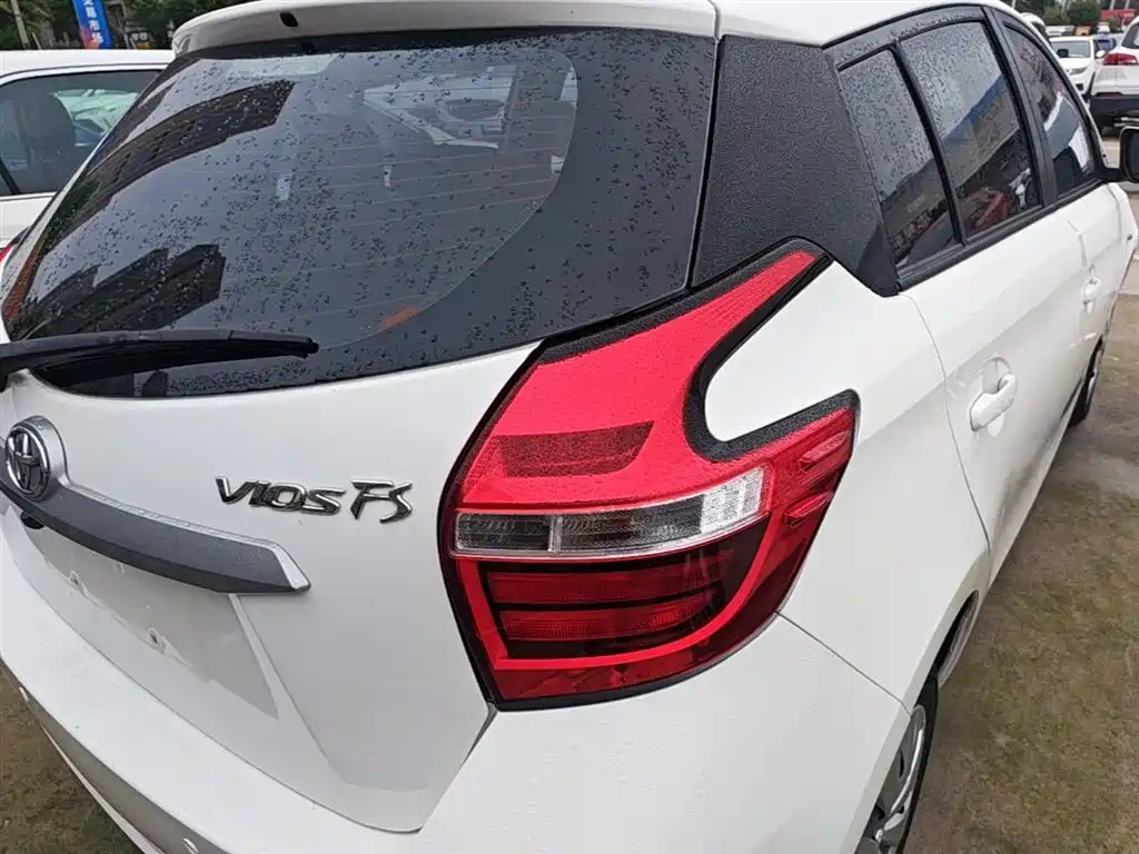 Toyota Vios FS 2017 1.5L CVT Fengchi Edition фото 8