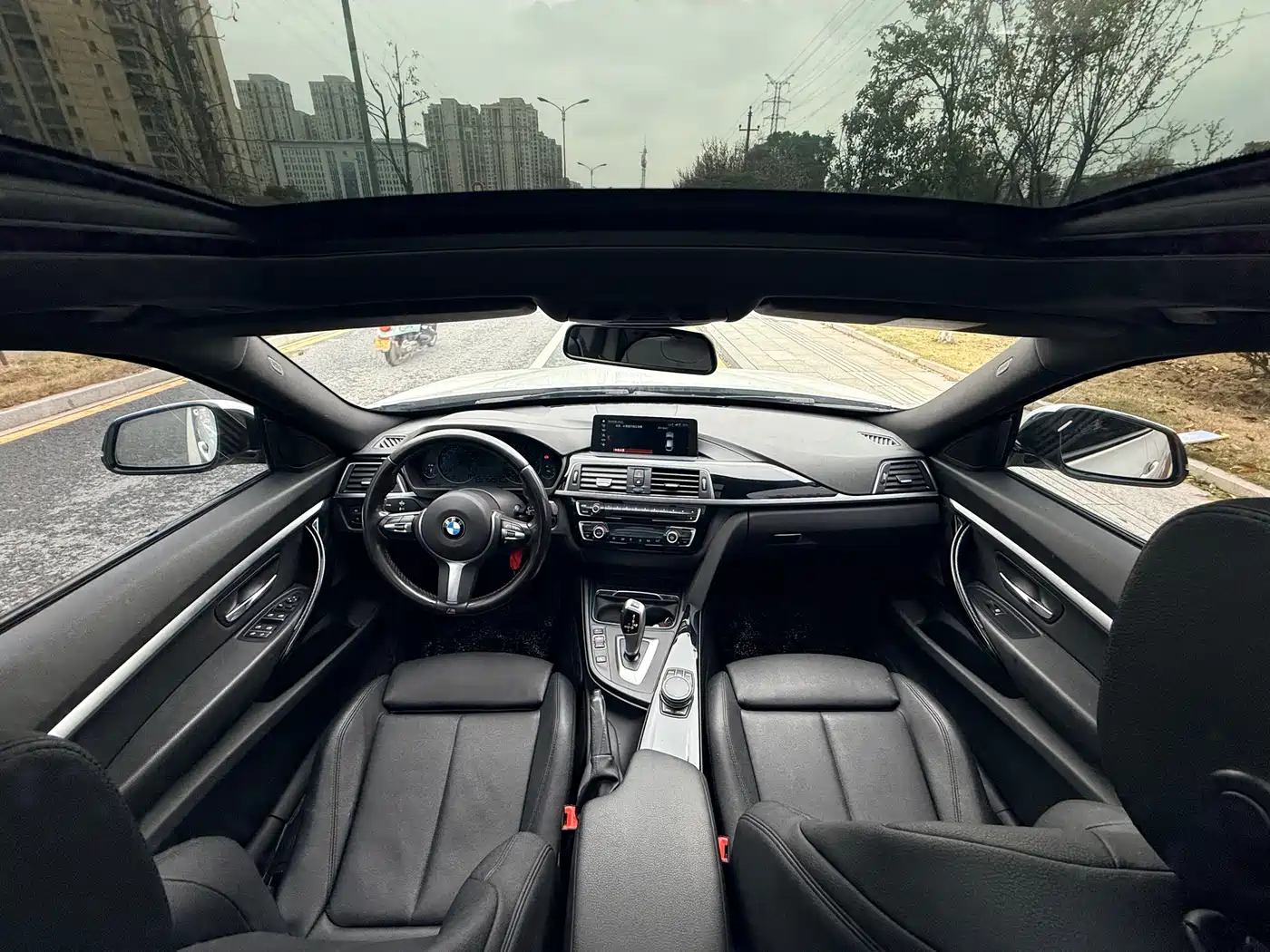 BMW 3 Series GT 2019 320i M Sport Package фото 5