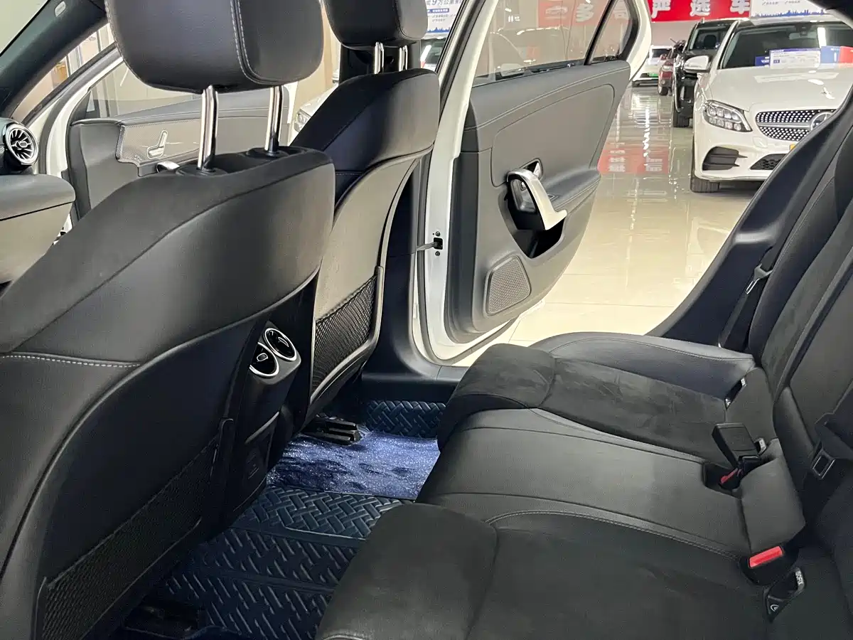 Mercedes-Benz A-Class 2021 A 200 L Sport Sedan Dynamic Type фото 9