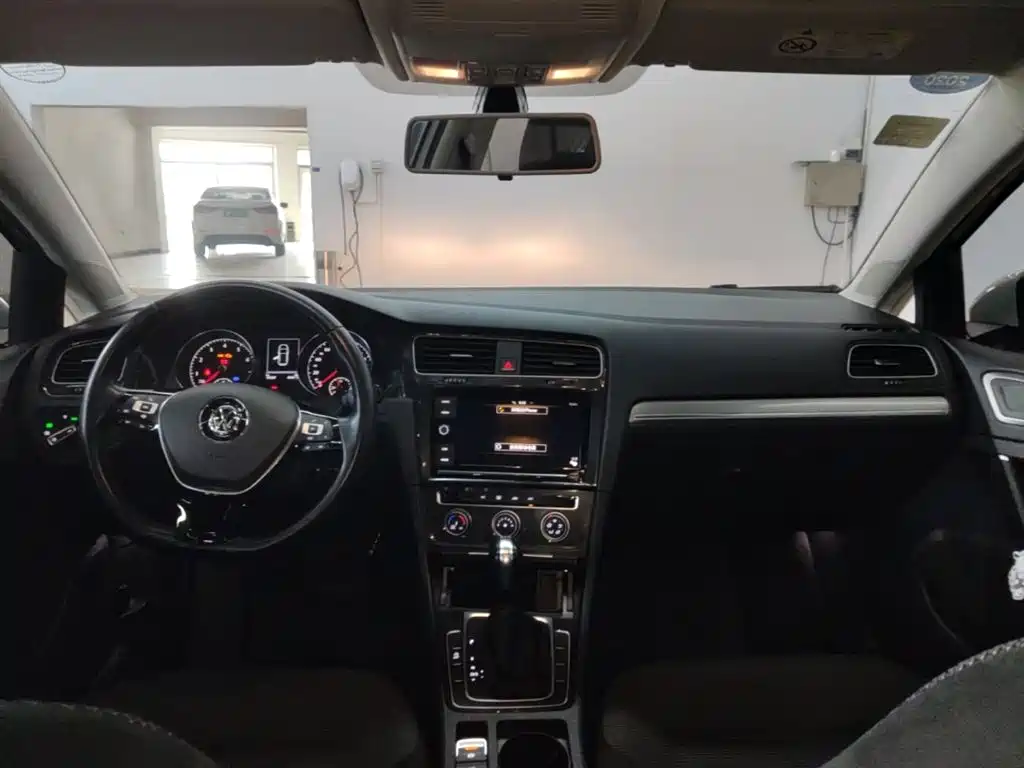 Volkswagen Golf 2019 280TSI DSG Comfort China VI фото 6