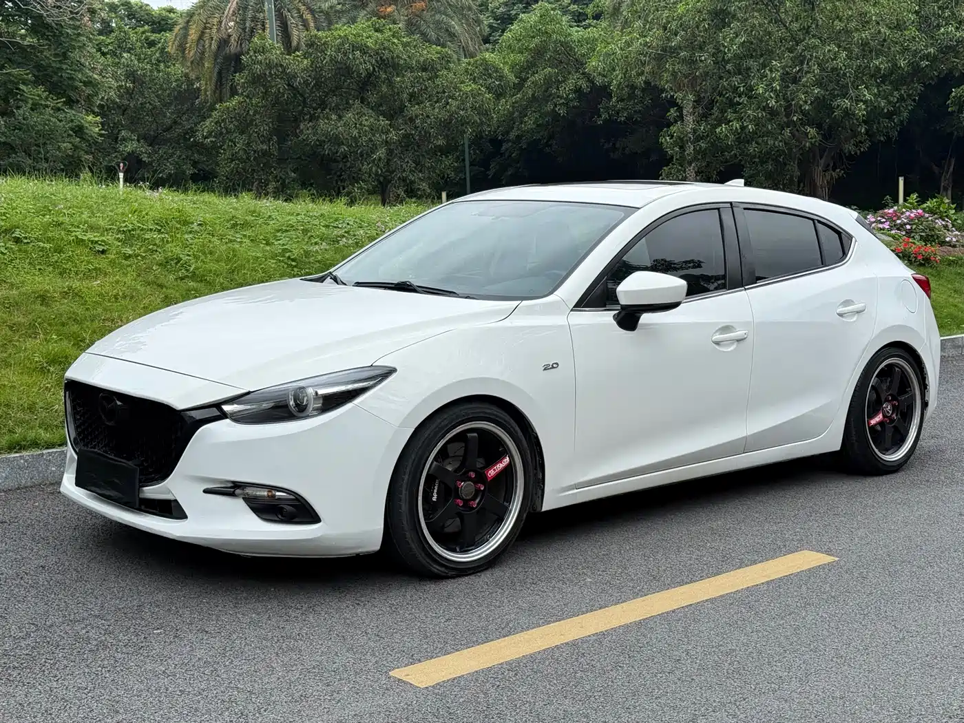 Mazda Mazda3 Axela 2017 Hatchback 2.0L Automatic Luxury China V