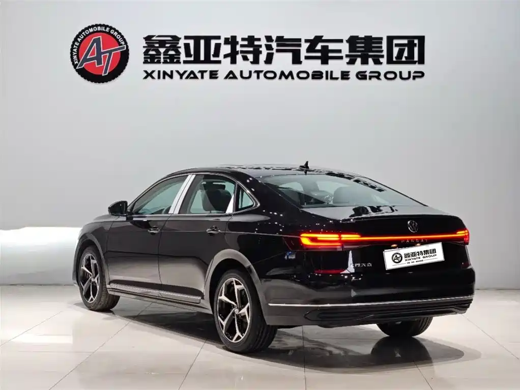 Volkswagen Passat 2025 Outstanding 330TSI Starlight Elite Edition фото 5
