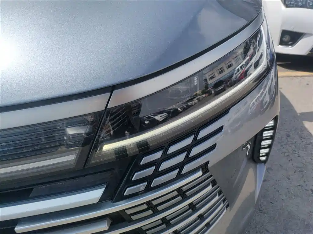 BYD Destroyer 05 2022 DM-i 120KM Flagship Edition фото 18