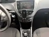 Фото 11 - Peugeot 2008