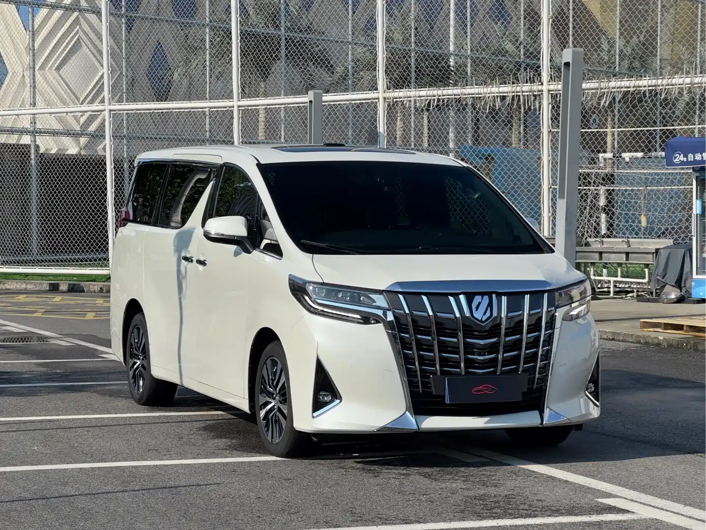 Toyota Alphard 2018 Facelift 3.5L Premium Edition фото 3