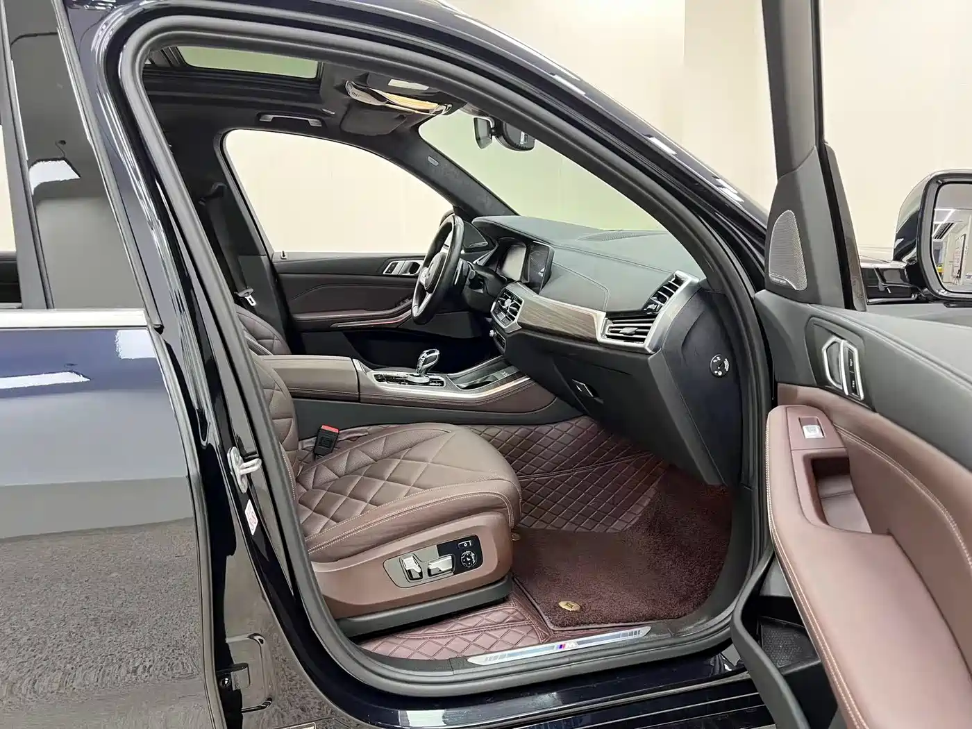 BMW X5 2022 Facelift xDrive 40Li Premium M Sport Package фото 31