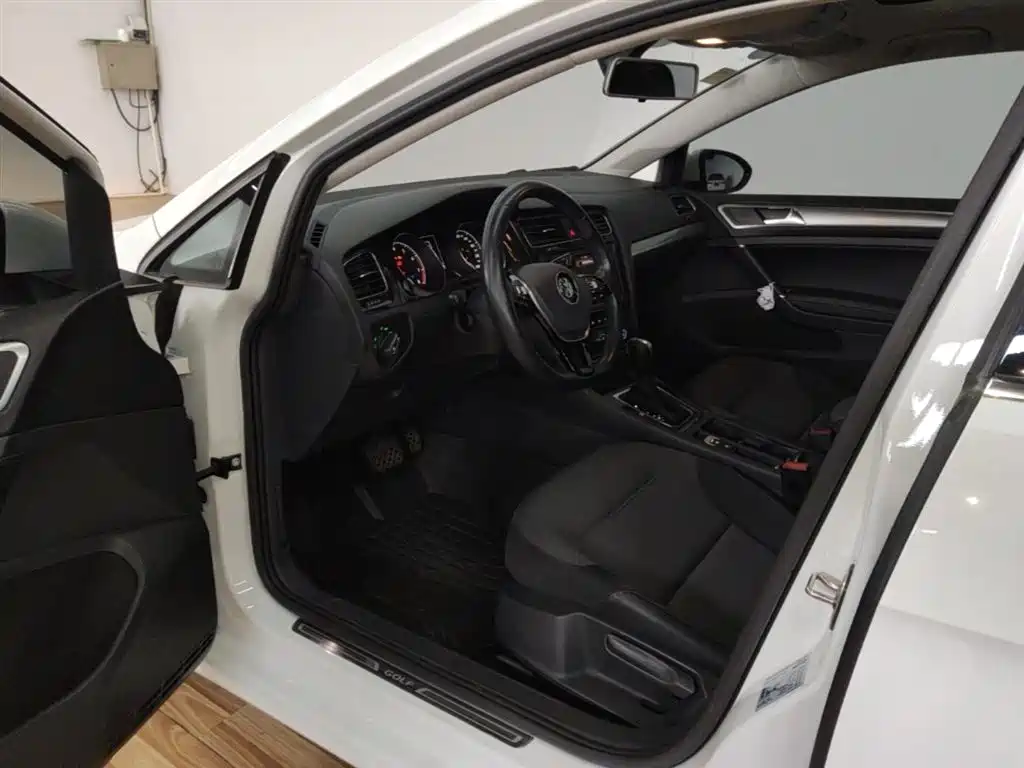 Volkswagen Golf 2019 280TSI DSG Comfort China VI фото 12