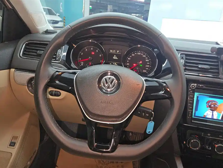 Volkswagen Sagitar 2015 230TSI Automatic Comfort фото 15