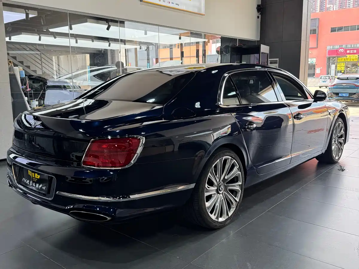 Bentley Flying Spur 2014 4.0T V8 Prestige Edition фото 3