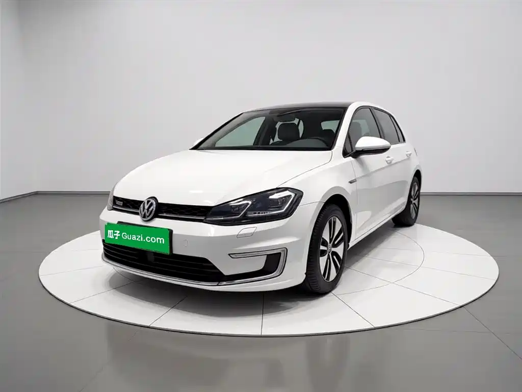 VOLKSWAGEN GOLF*PURE ELECTRICITY