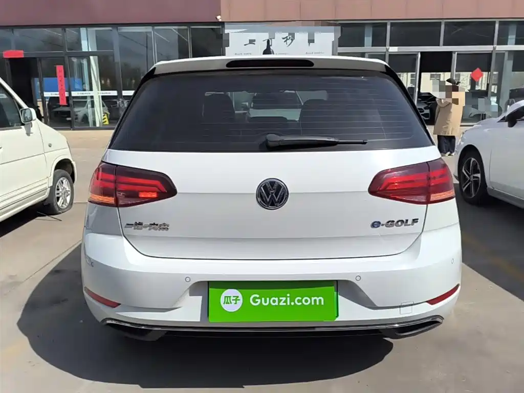 VOLKSWAGEN GOLF*PURE ELECTRICITY