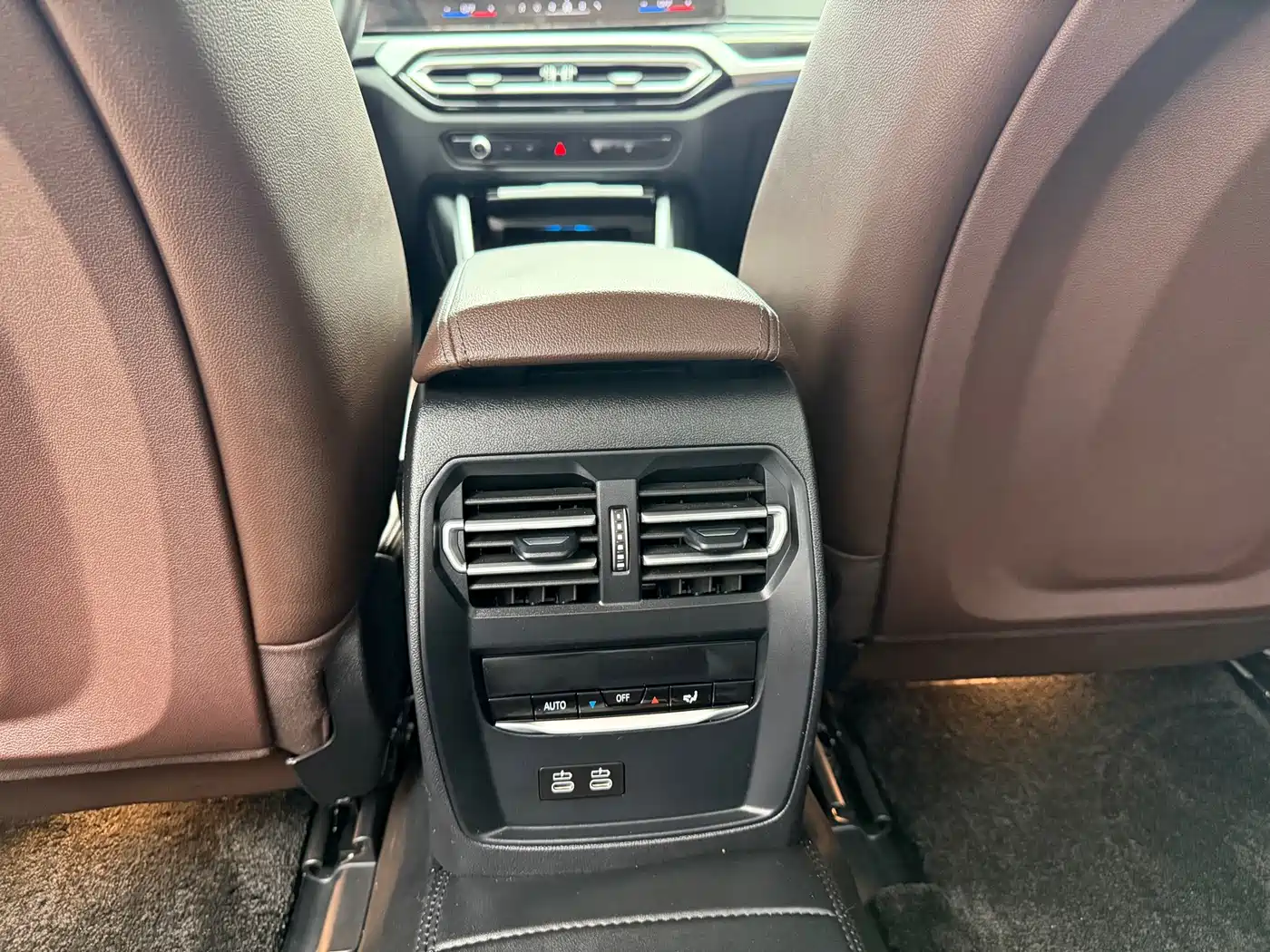 BMW i3 2024 eDrive 35 L фото 12