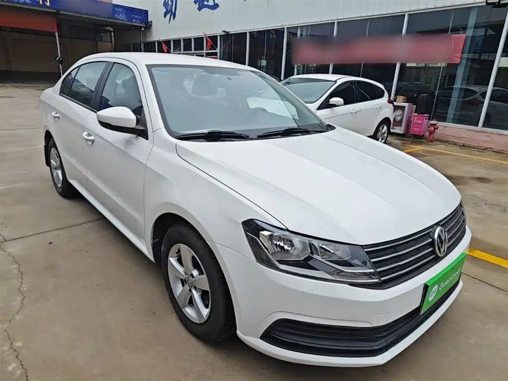 Volkswagen Lavida 2015 1.6L Automatic Trend Edition фото 4