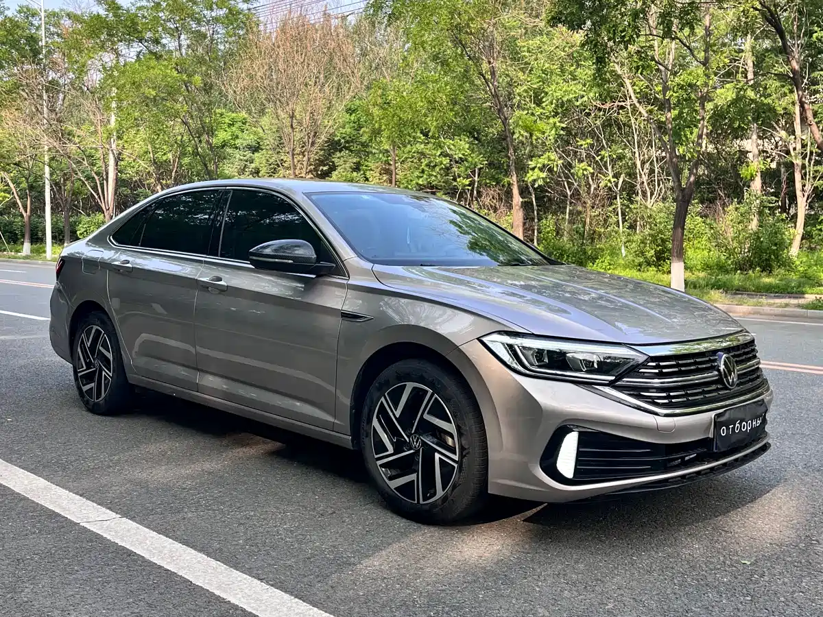 Volkswagen Sagitar 2023 280TSI DSG Surpass Plus Edition фото 3