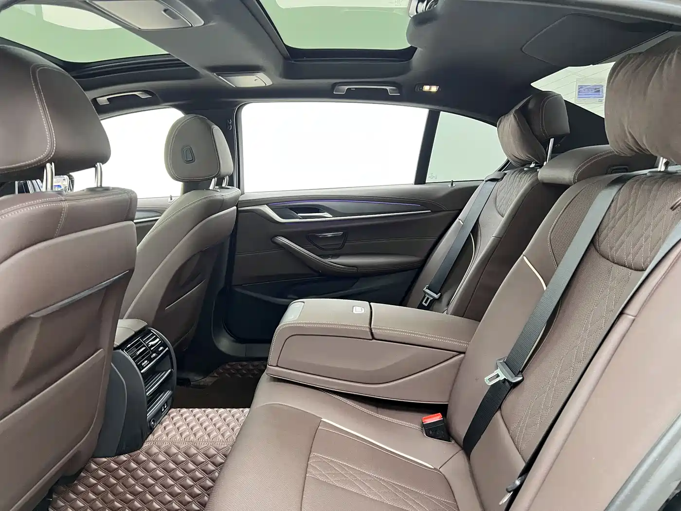 BMW 5 Series 2022 Facelift 530Li Leading M Sport Package фото 10