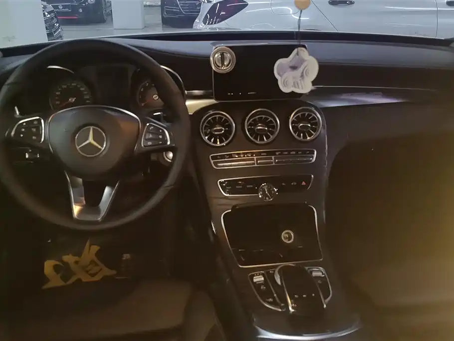 Mercedes-Benz C-Class 2017 Facelift C 200 L Sport Edition фото 12