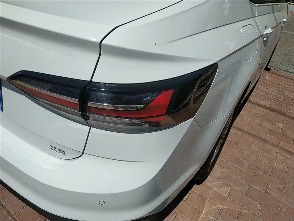 Volkswagen Lavida 2023 New Sharp 1.5L Auto Premium Edition фото 8