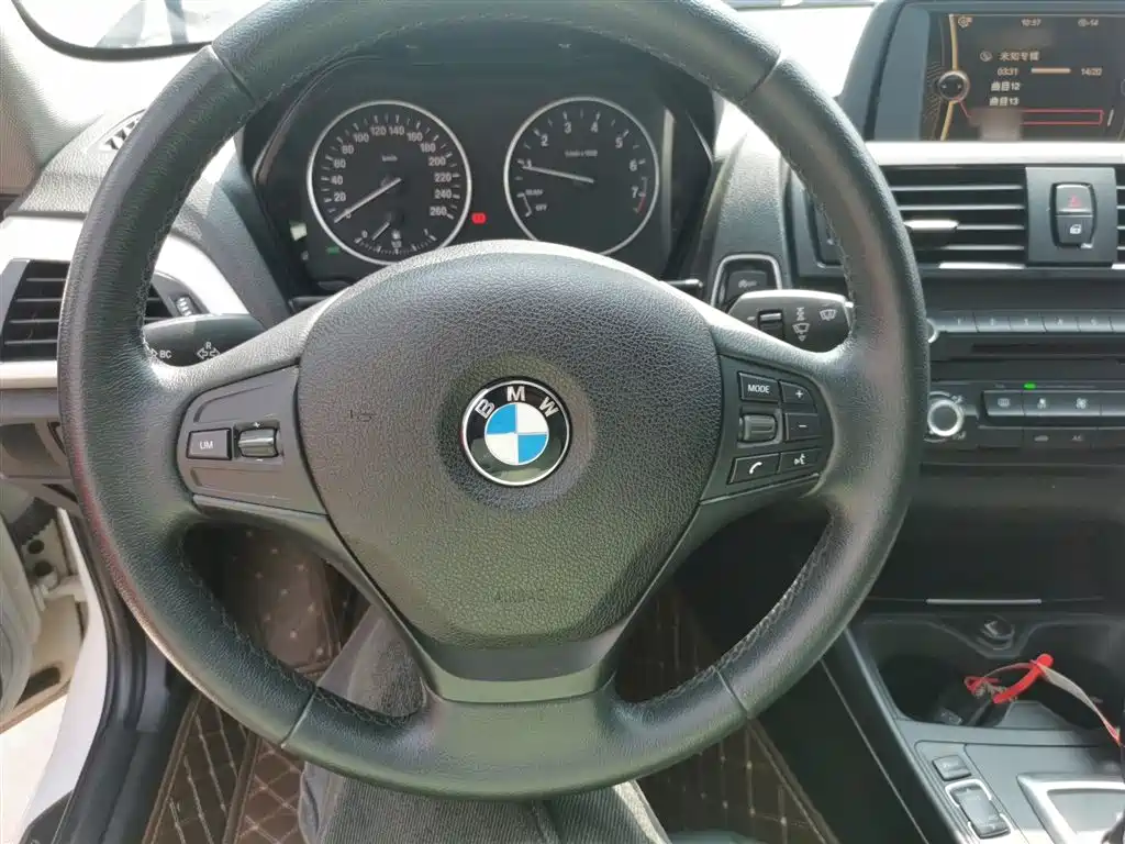 BMW 1 Series (Import) 2013 Facelift 116i Leading Model фото 7