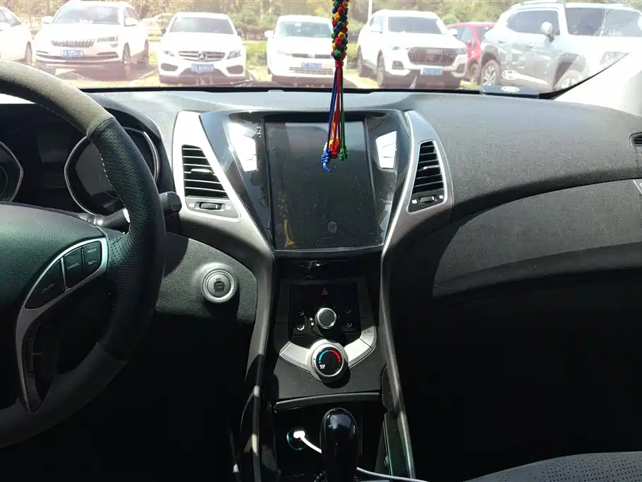 Hyundai Langdong 2015 1.6L Auto Premium фото 13