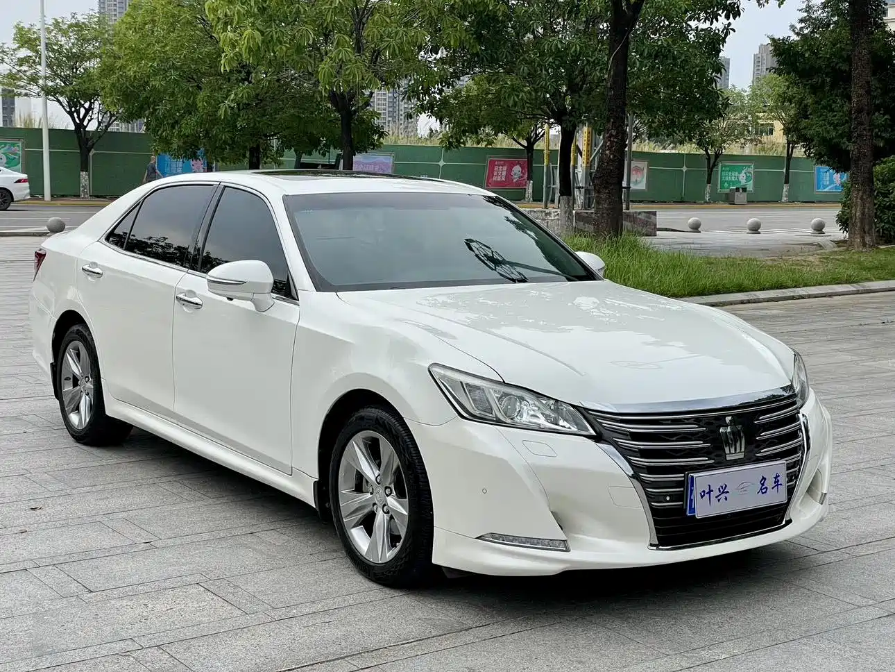 Toyota Crown 2015 2.0T Fashion фото 3