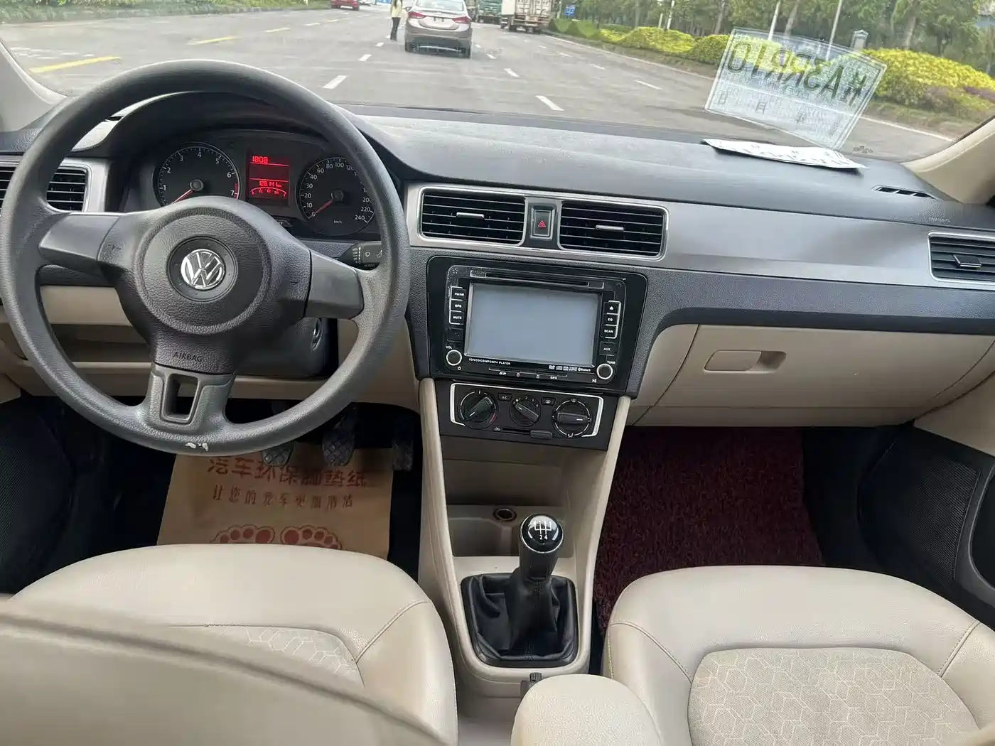 Volkswagen Santana 2013 1.6L Manual Comfort Edition фото 10