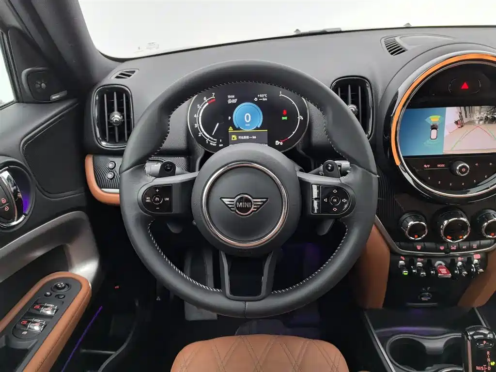 MINI COUNTRYMAN 2023 Second Facelift 2.0T COOPER S ALL4 Connoisseur фото 11