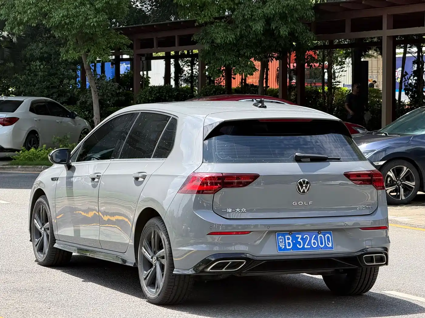 Volkswagen Golf 2023 Facelift 280TSI DSG R-Line Lite фото 7