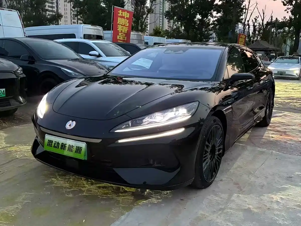 Denza Z9GT 2024 1100 AWD Ultra Edition фото 3