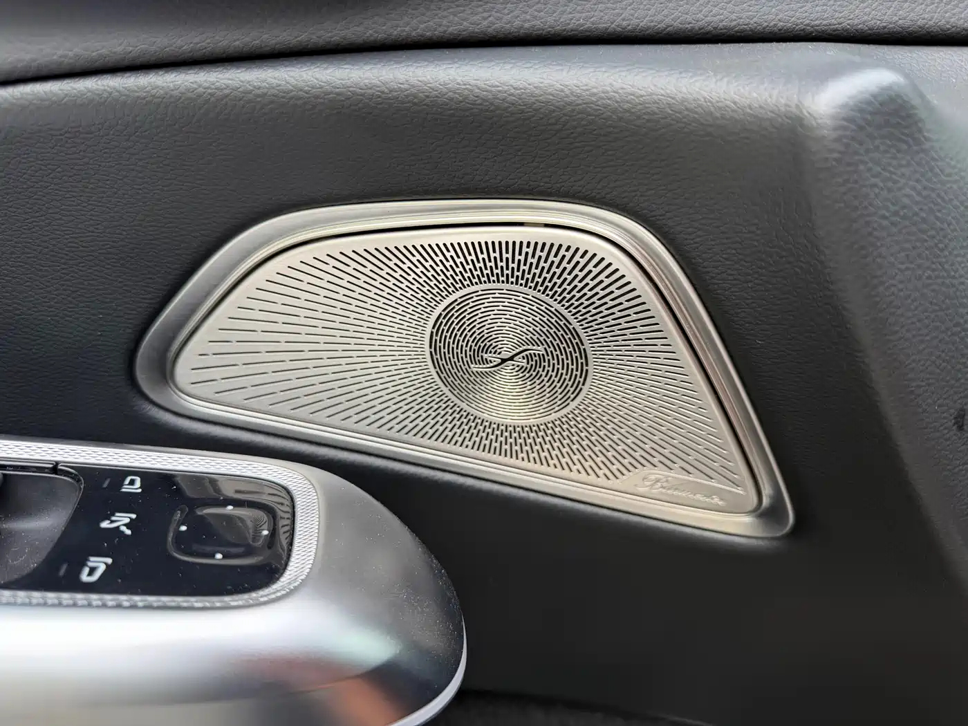 Mercedes-Benz E-Class 2024 Model E 300 L Luxury фото 7