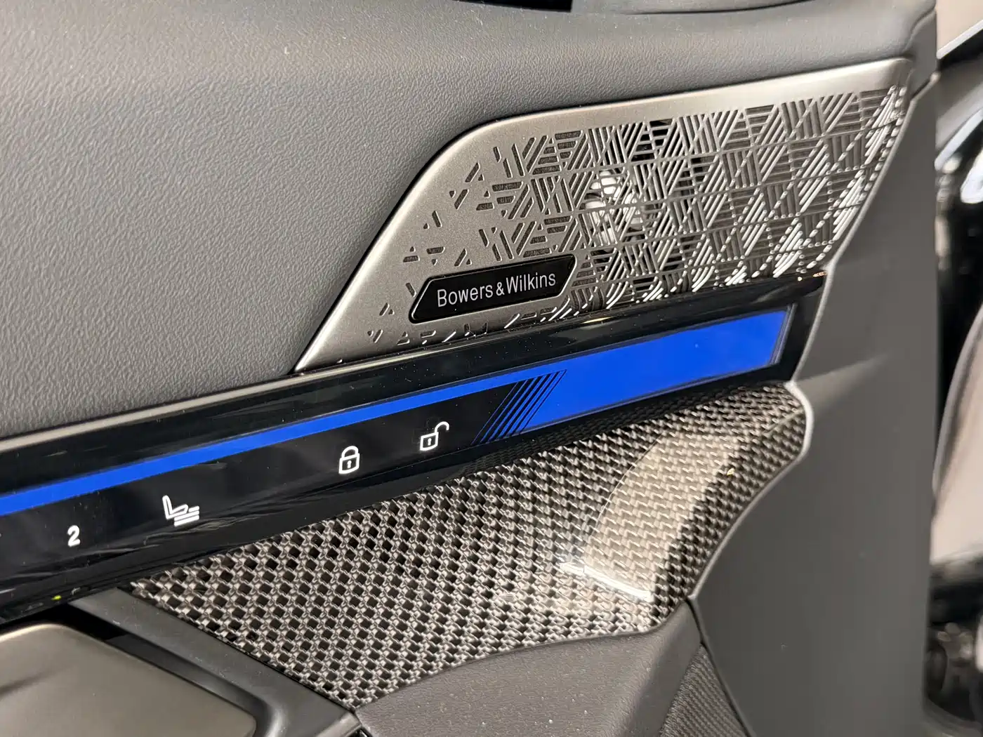 BMW M5 New Energy 2025 M5 фото 12