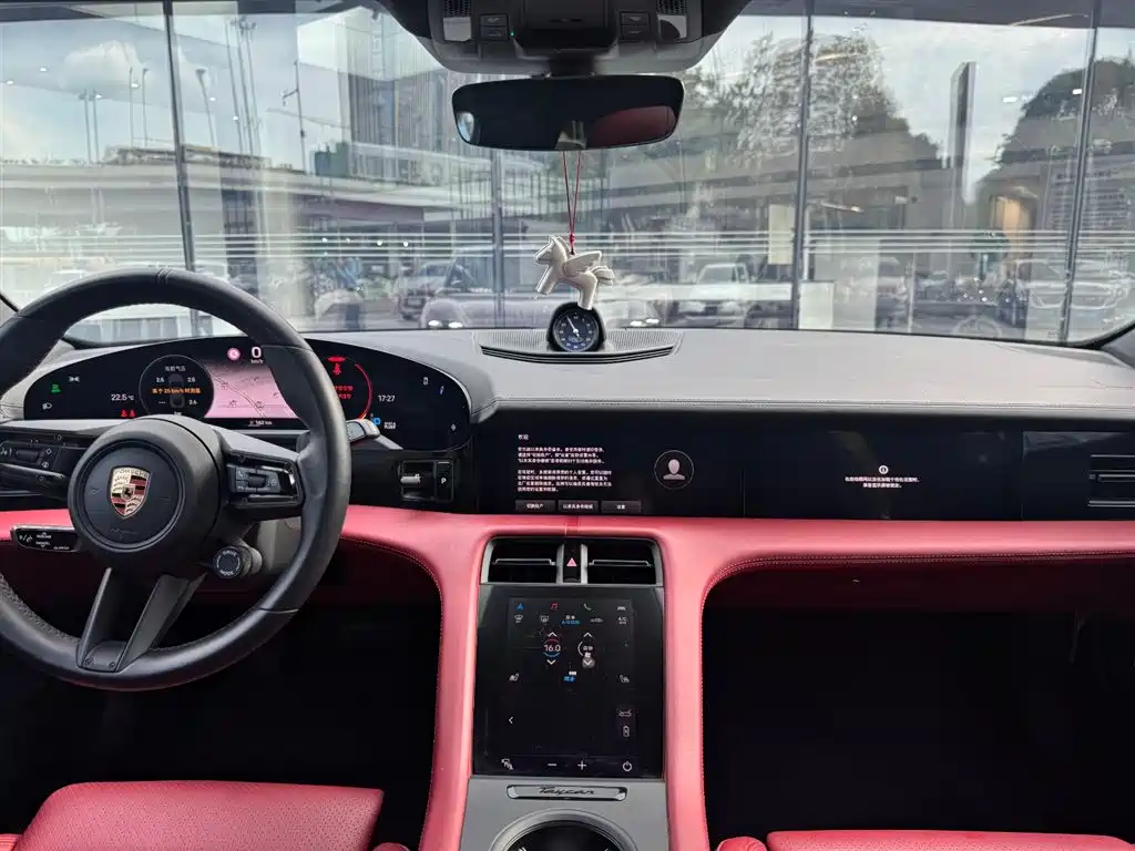 Porsche Taycan 2022 Facelift Taycan фото 11