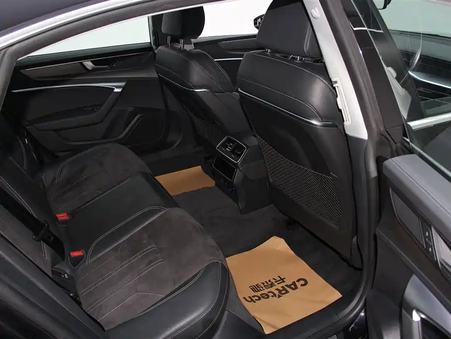Audi A7L 2024 45TFSI S-line Dream Edition Crystal Package фото 24