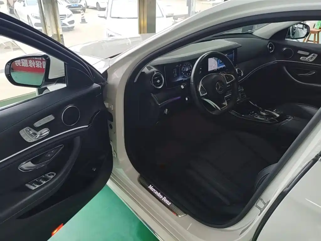 Mercedes-Benz E-Class 2016 E 300 L Sport Fashion Type фото 16