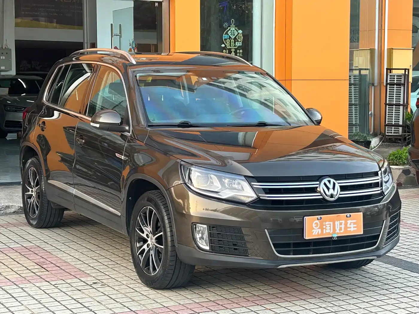 Volkswagen Tiguan 2015 1.8TSI Automatic 4WD Highline фото 3