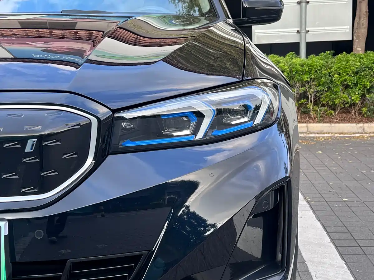 BMW i3 2023 eDrive 40 L Shadow Night Sport Package фото 4