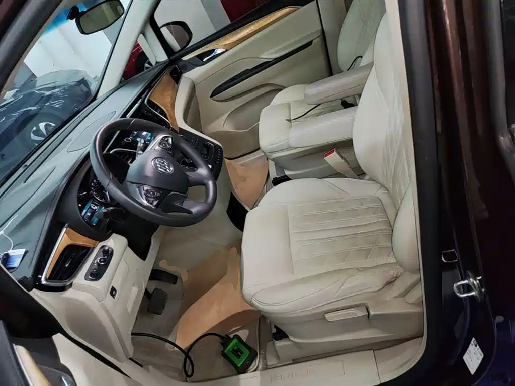 Buick GL8 2018 ES 28T Comfort Type China VI фото 14