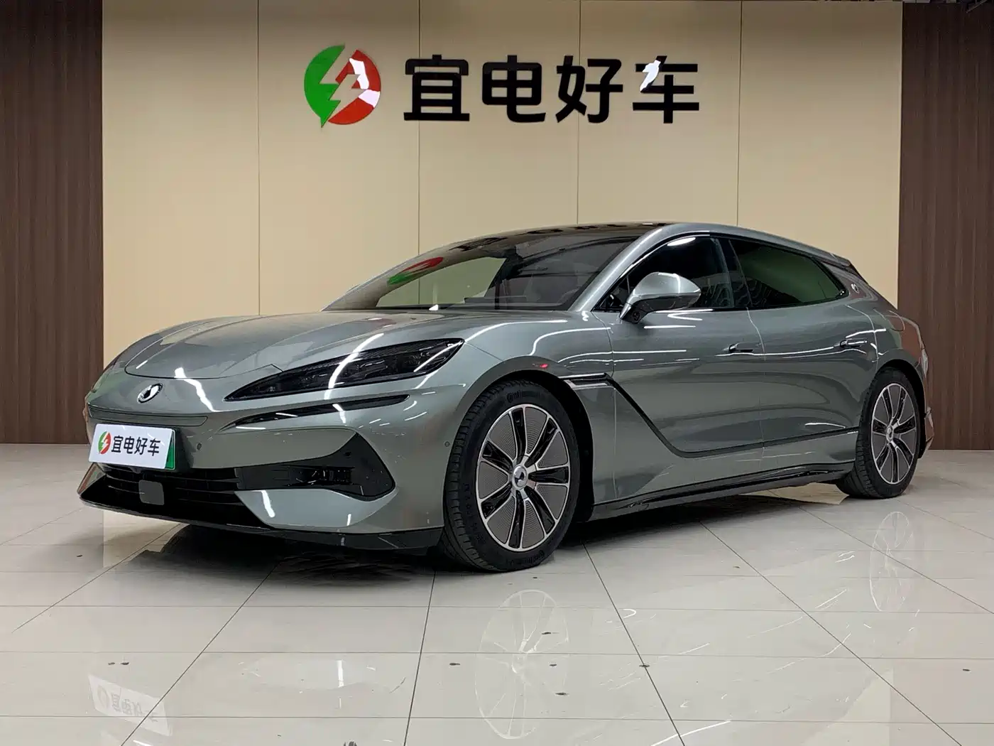 Denza Z9GT 2024 Model 1100 AWD Max Edition