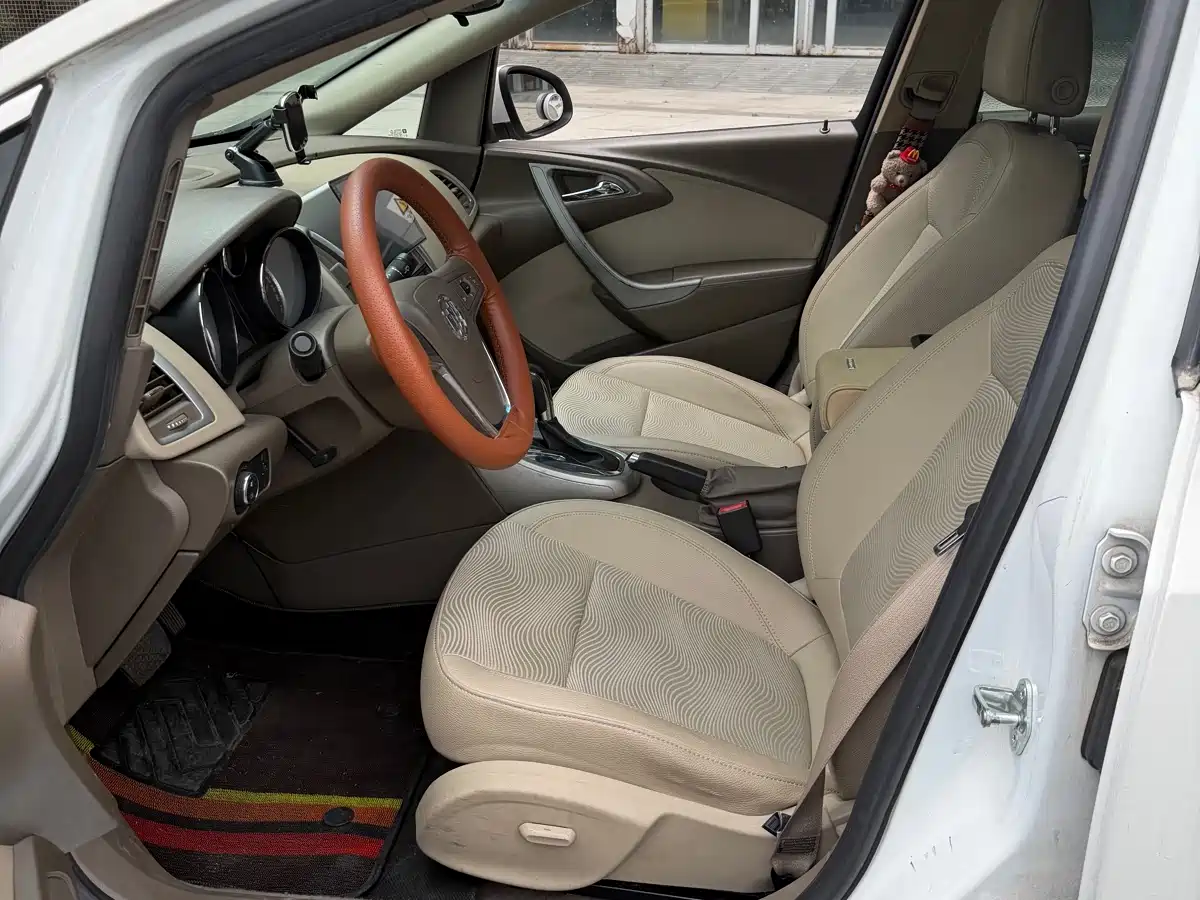Buick Excelle 2013 GT 1.6L Automatic Fashion Edition фото 11