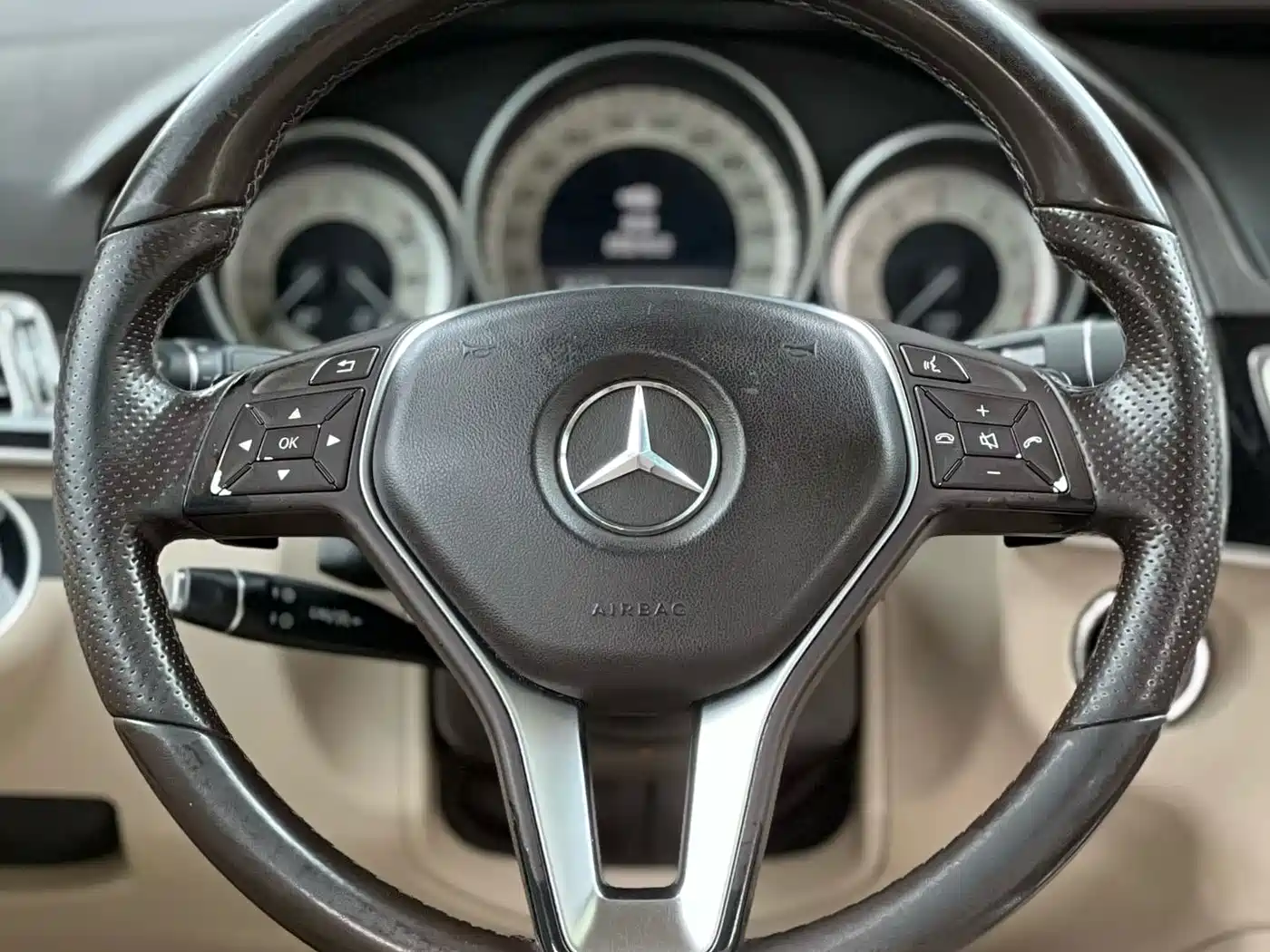 Mercedes-Benz E-Class 2015 Facelift E 260 L Sport Luxury фото 2