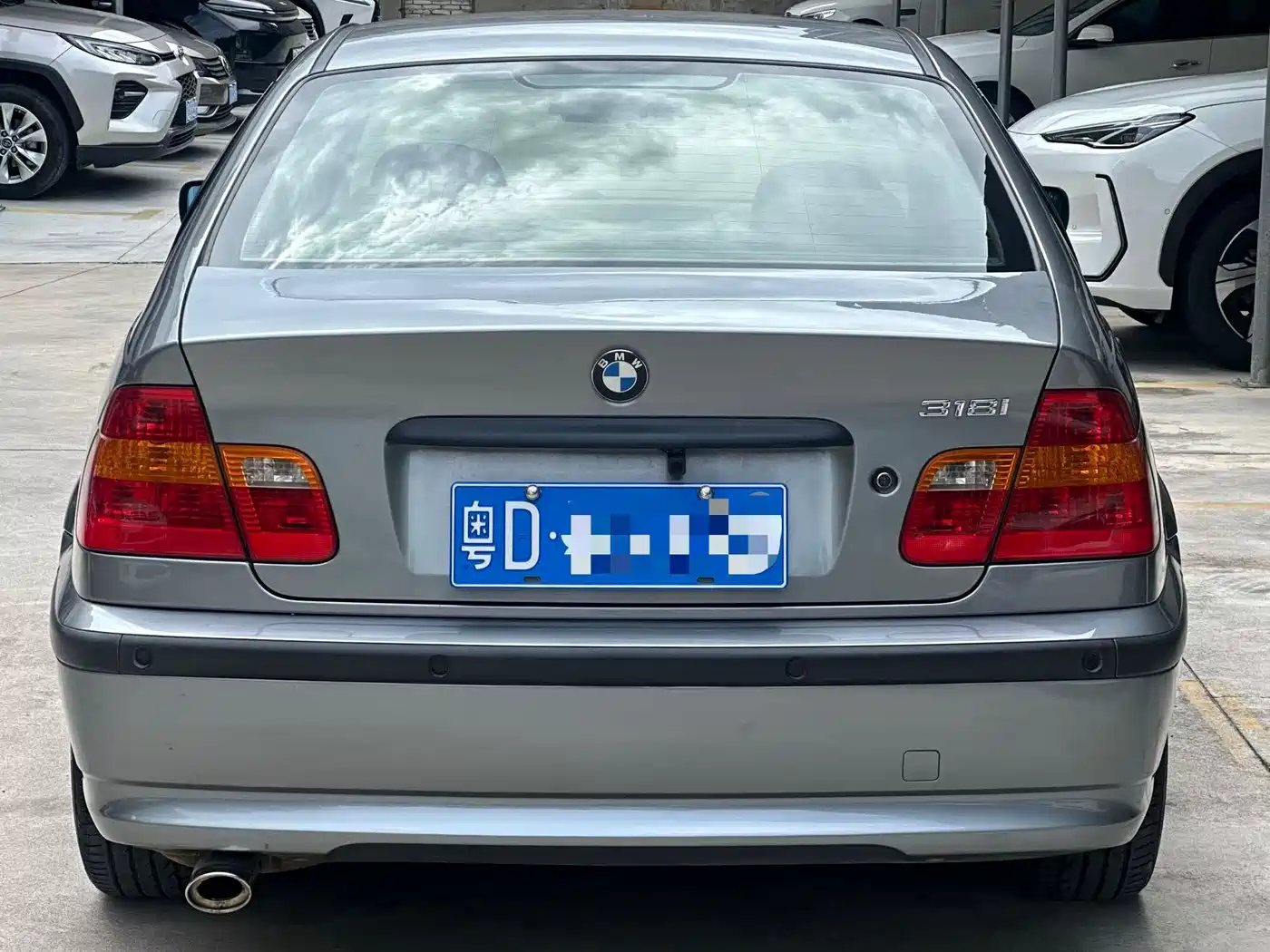 Photo 9 - BMW 3 Series