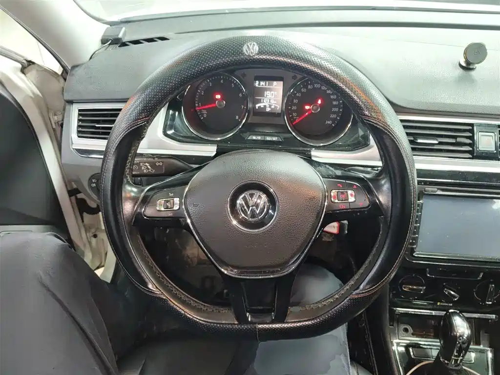 Volkswagen Bora 2018 1.5L Automatic Comfort фото 11