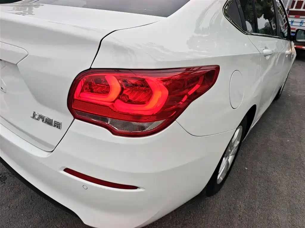 Chevrolet Cavalier 2016 1.5L Automatic Delight Edition фото 8