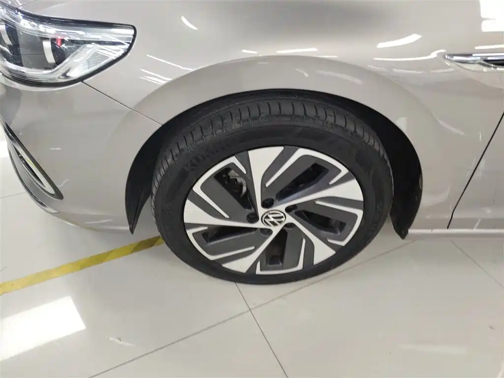 Volkswagen Bora 2023 300TSI DSG Premium Edition фото 25