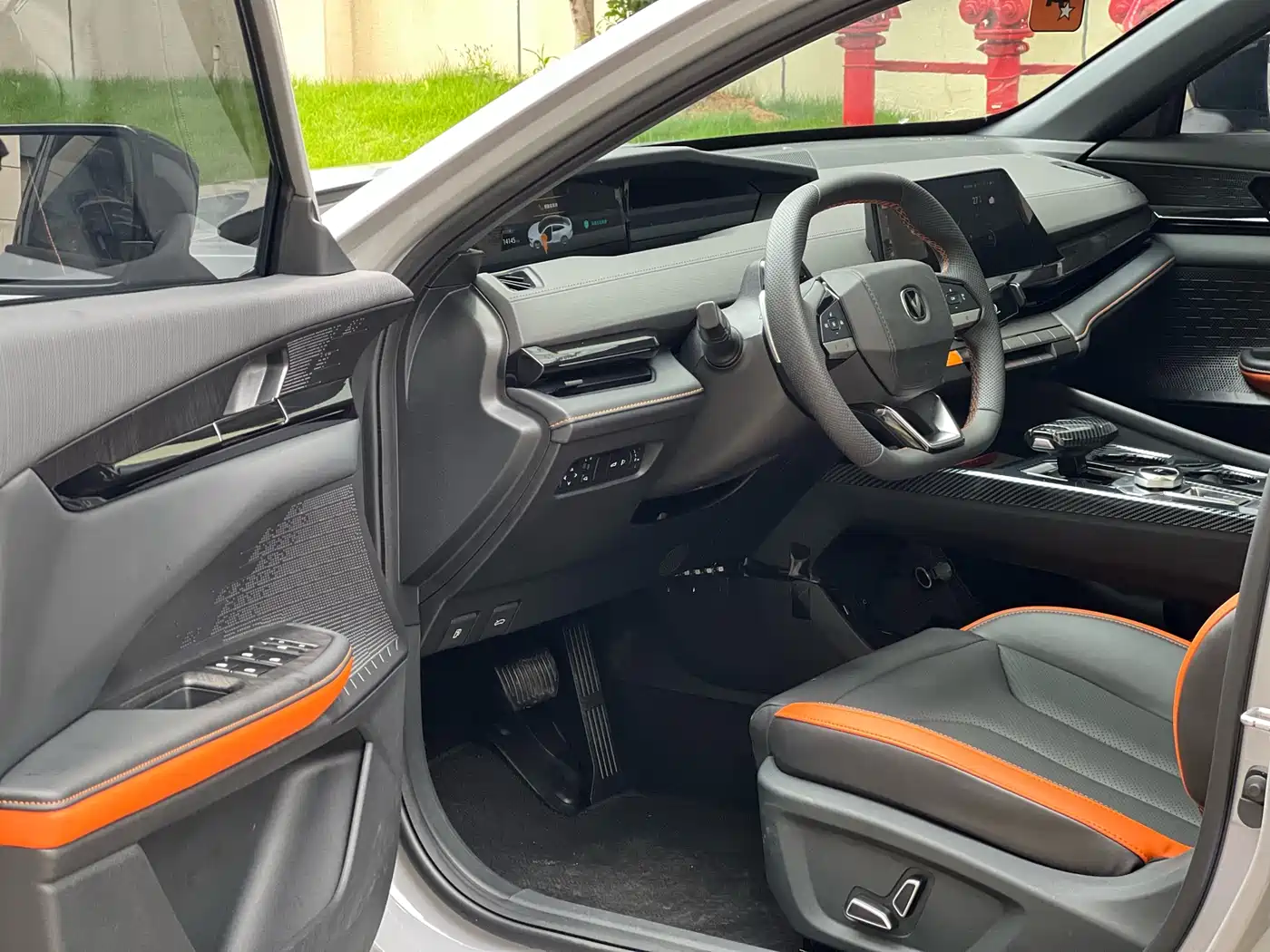 CHANGAN UNI-V