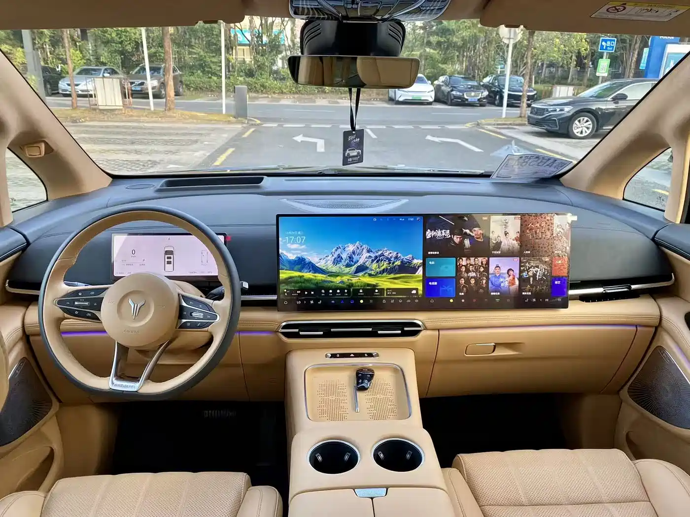 Voyah Auto Voyah Dreamer 2025 PHEV AWD Flagship Kunpeng Edition фото 8