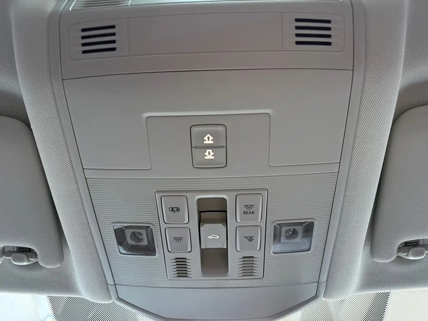 VOLKSWAGEN T ROC EXPLORING SONGS