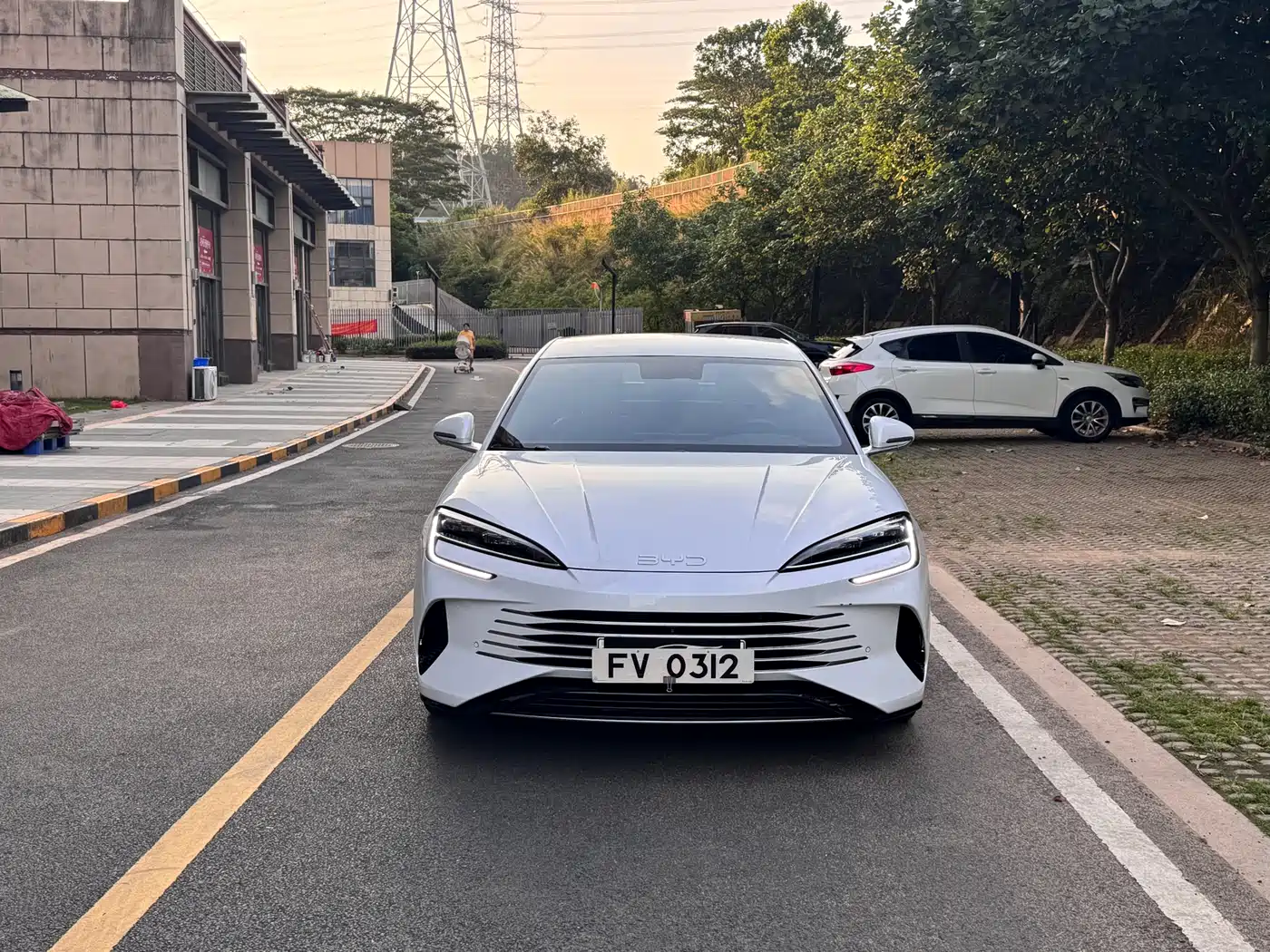 BYD Seal 2024 Glory Edition DM-i 1.5L 121km Elite фото 2